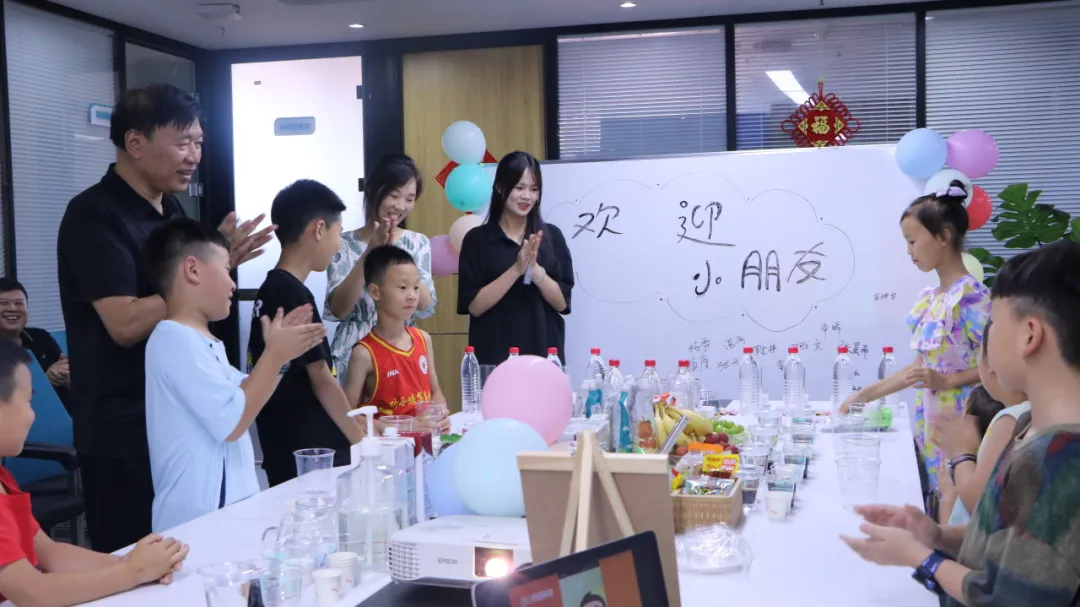 建军节献礼！亲子茶饮DIY体验招募令吹响，10组家庭免费集结，用感恩致敬最可爱的人！