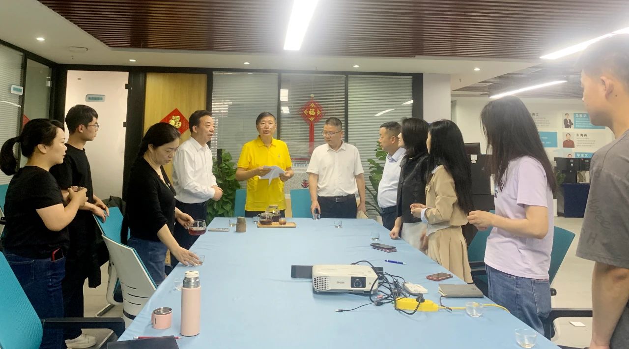 八年磨一剑，易泡科技「多功能茶饮机」专利获批，开启中国茶饮智造新时代！